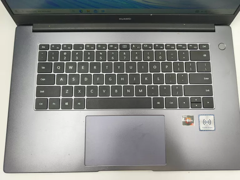 laptop-huawei-matebook-d15-przekatna-ekranu-156