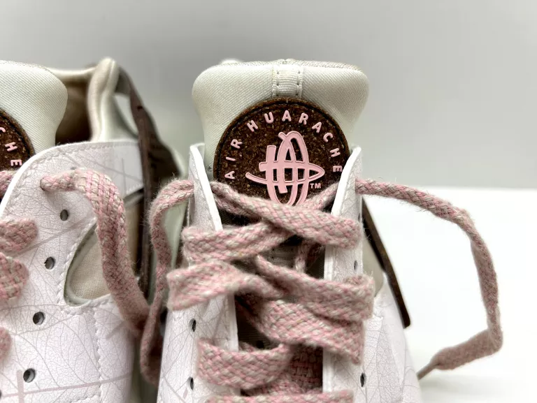 BUTY AIR HUARACHE DM9463 100 SUMMIT WHITE/PINK GLAZE 39