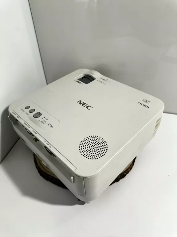 PROJEKTOR NEC VE281