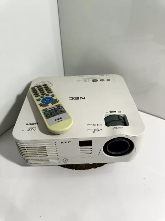 PROJEKTOR NEC VE281