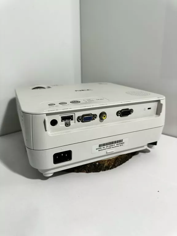 PROJEKTOR NEC VE281