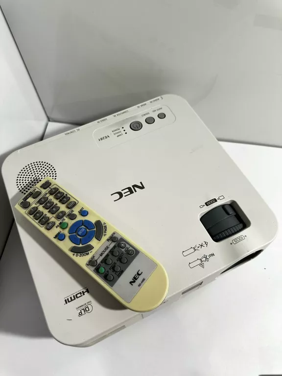 PROJEKTOR NEC VE281