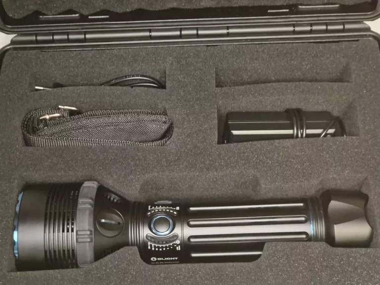 LATARKA AKUMULATOROWA EDC OLIGHT X9R MARAUDER