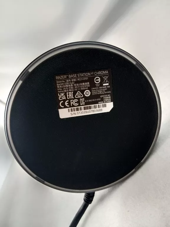STOJAK NA SŁUCHAWKI RAZER BASE STATION V2 CHROMA