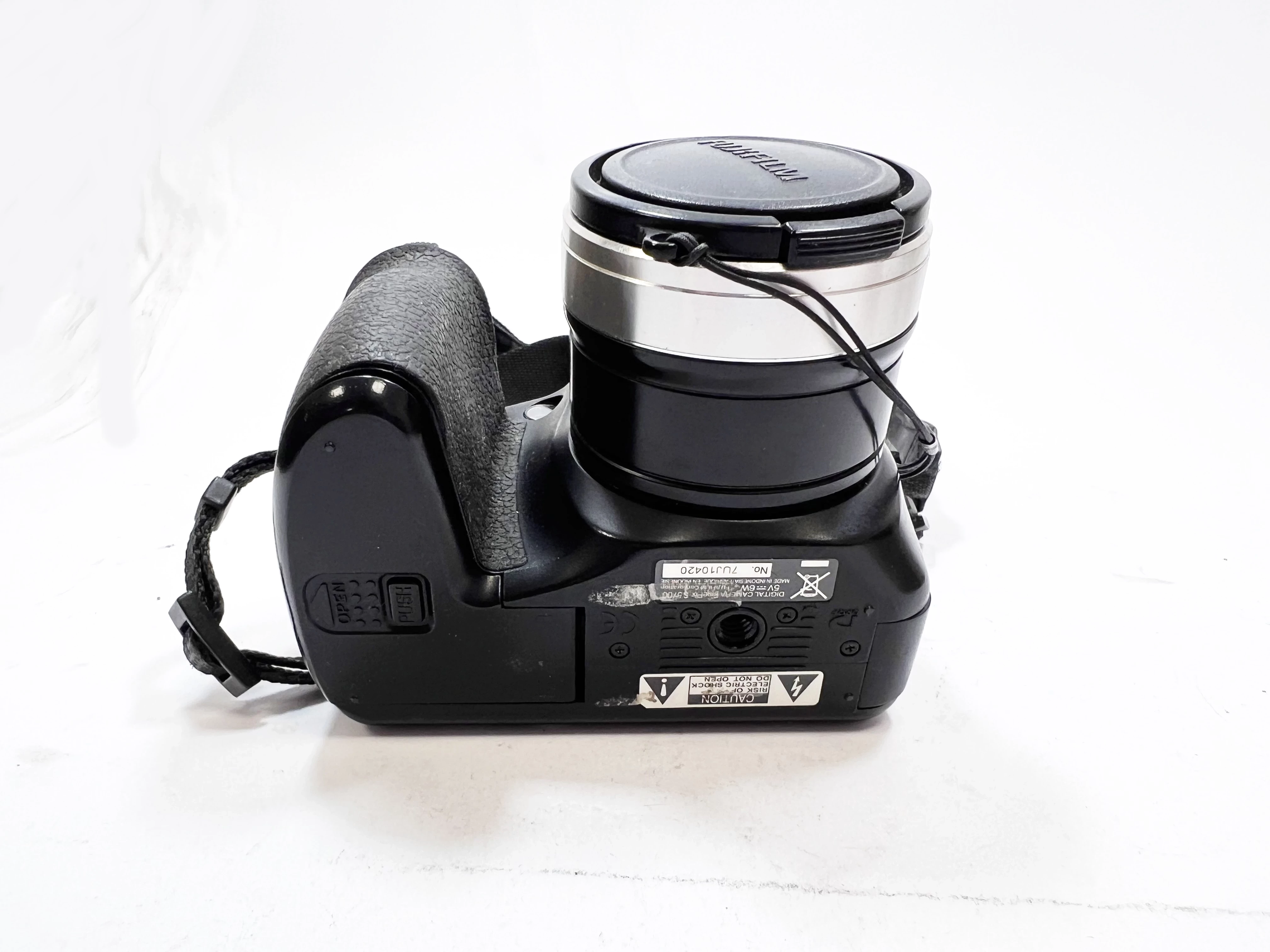 aparat-fujifilm-finepix-s5700-rozmiar-matrycy-inny