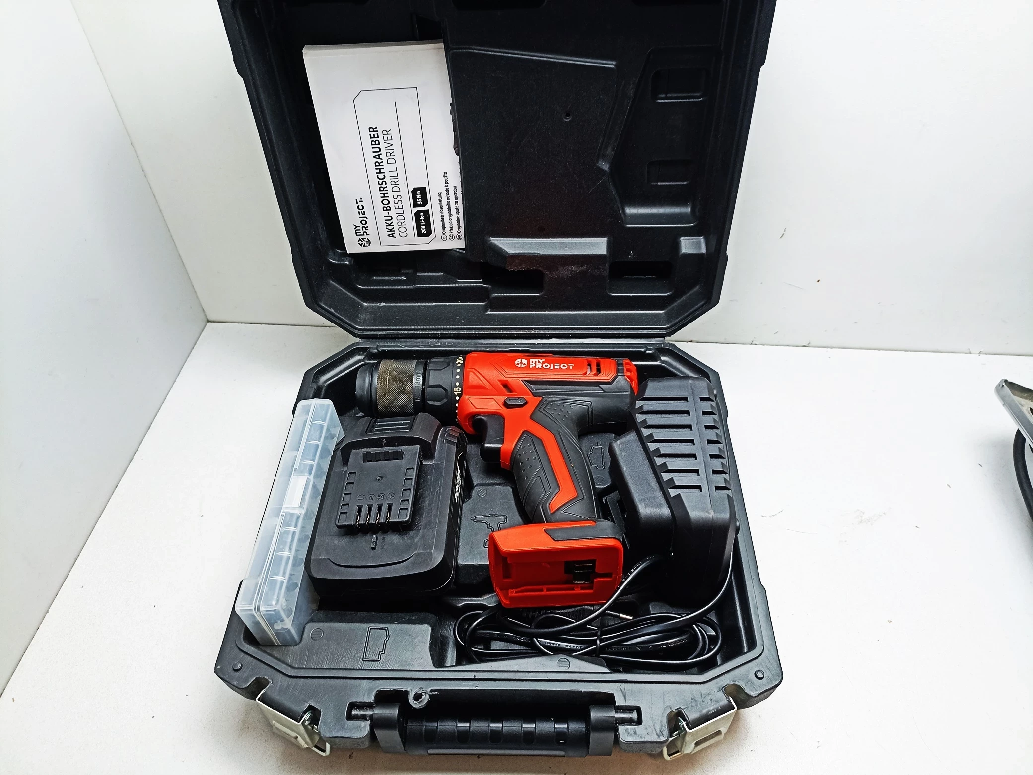 wkretarka-my-project-walizka-stan-uzywany