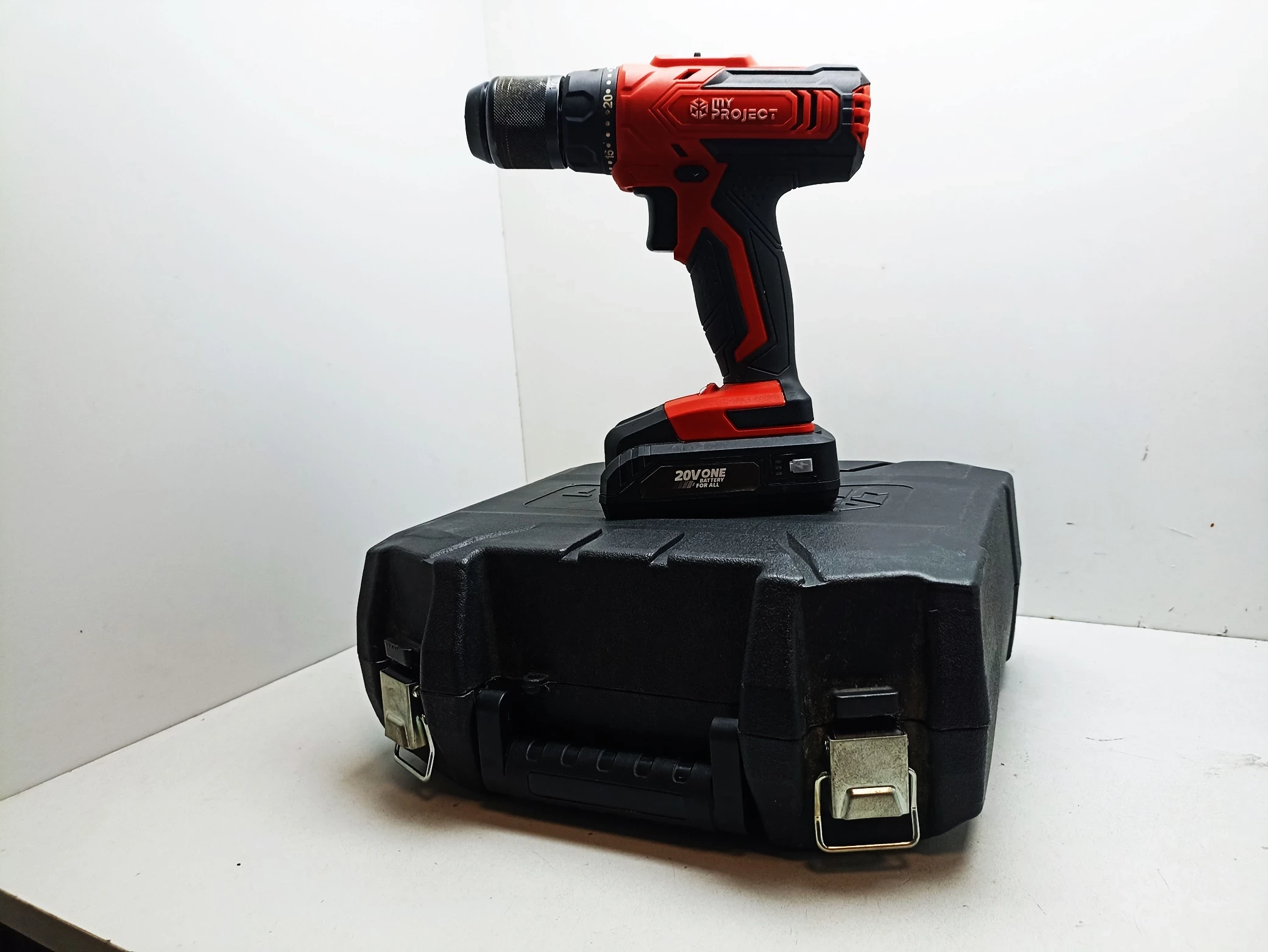 wkretarka-my-project-walizka-3-maja-36-lokal-b-zabrze-sj