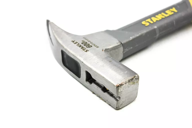 MŁOTEK CIESIELSKI STANLEY STHT0-51311 600G