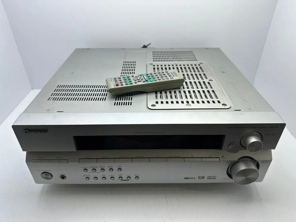 amplituner-pioneer-vsx-415-pilot-opis-kolor-srebrny
