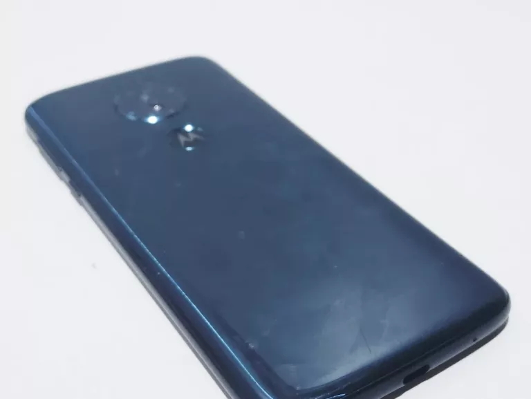 TELEFON MOTOROLA MOTO G6 PLAY 3 GB / 32 GB OPIS!!!