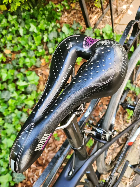 trek-domane-sl-5-damski-rower-szosowy-carbon-tbi-2725-material-ramy-179-2