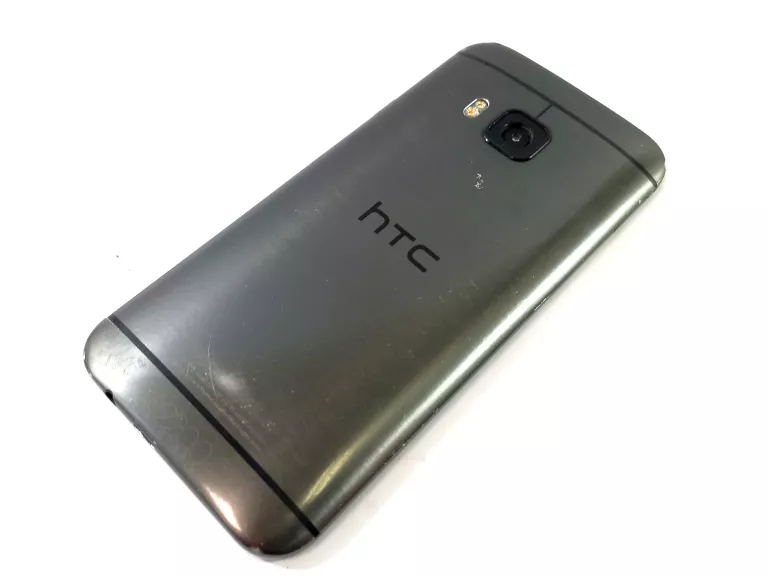 SMARTFON HTC ONE M9 2 GB / 16 GB 4G (LTE) SREBRNY