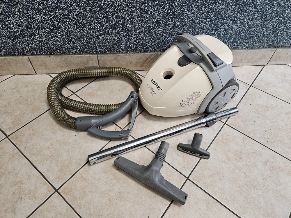 odkurzacz-zelmer-odyssey-zvc305st-pudelko-narutowicza-35-leszno-gold-fish