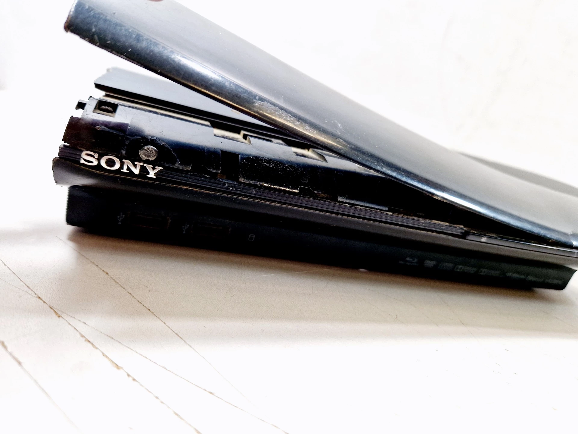 konsola-sony-playstation-3-super-slim-160gb-pad-cech-4004a-opis-kazimierza-wielkiego-12-miedzyrzecz-fitum