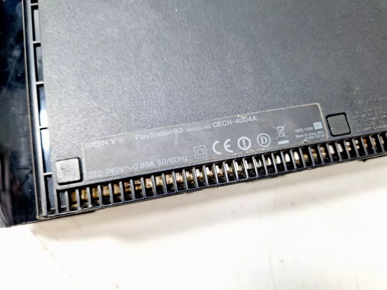 konsola-sony-playstation-3-super-slim-160gb-pad-cech-4004a-opis-stan-uzywany
