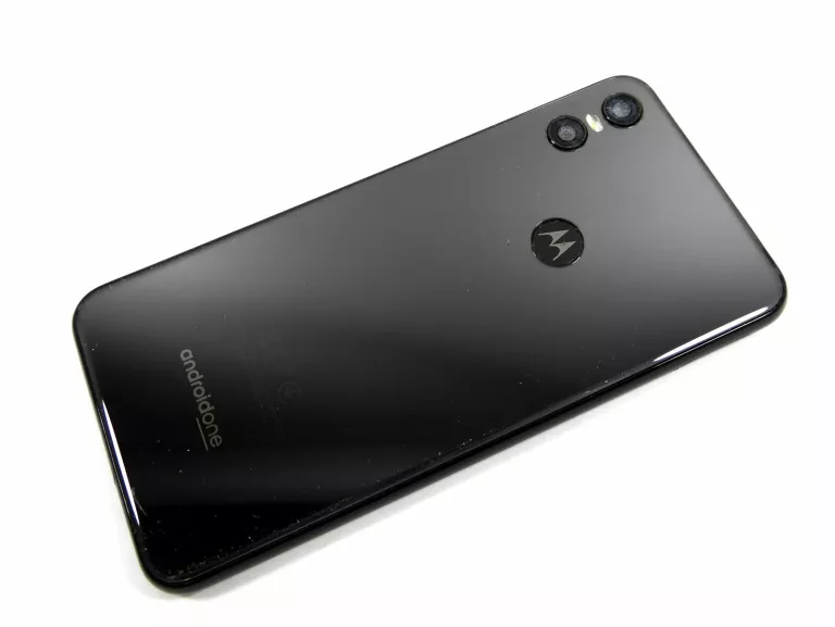 TELEFON MOTOROLA ONE XT1941-4 4/64GB