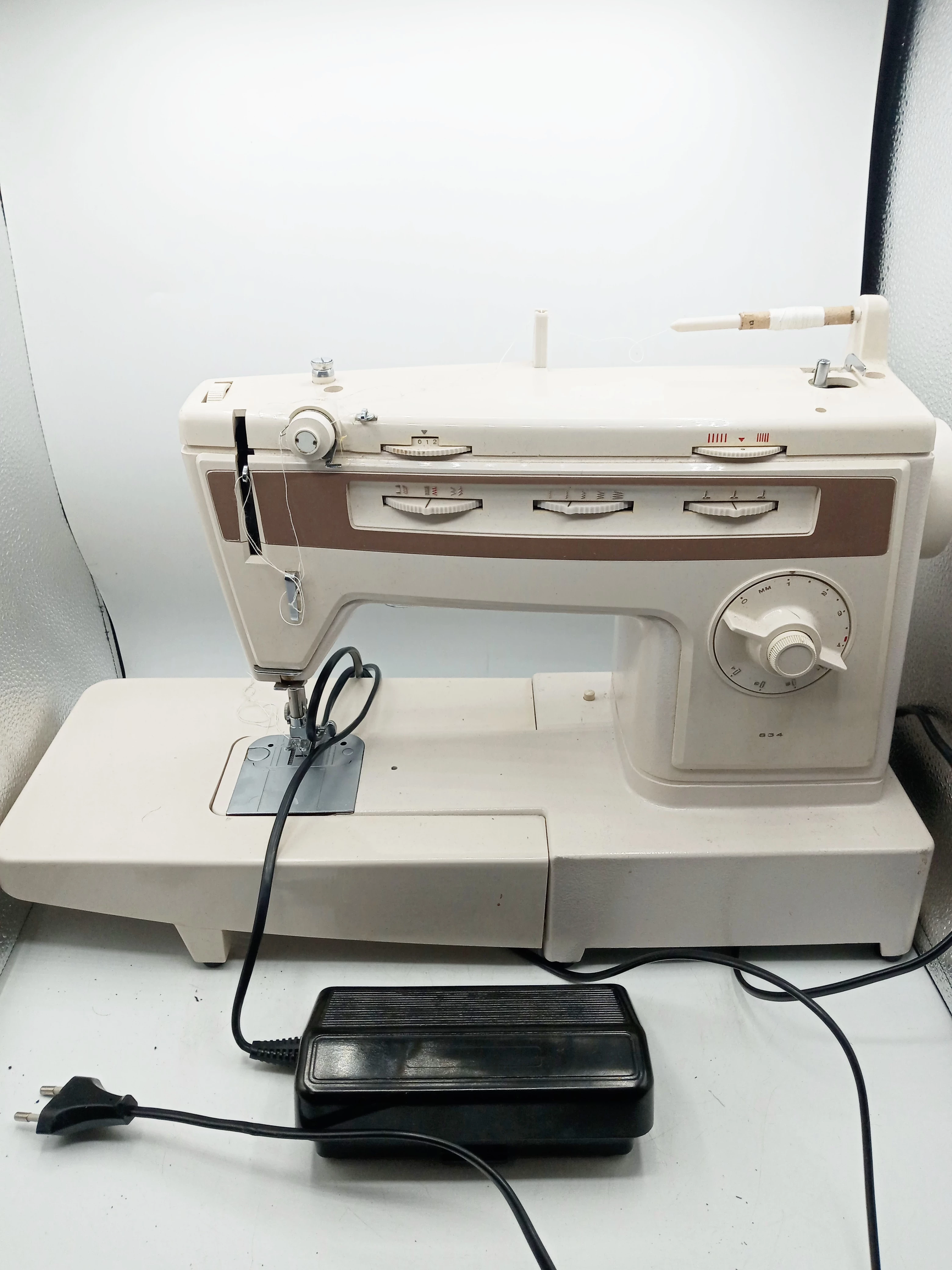 maszyna-do-szycia-lucznik-834-zabytkowa-at-okazja-at-opolska-95-wroclaw