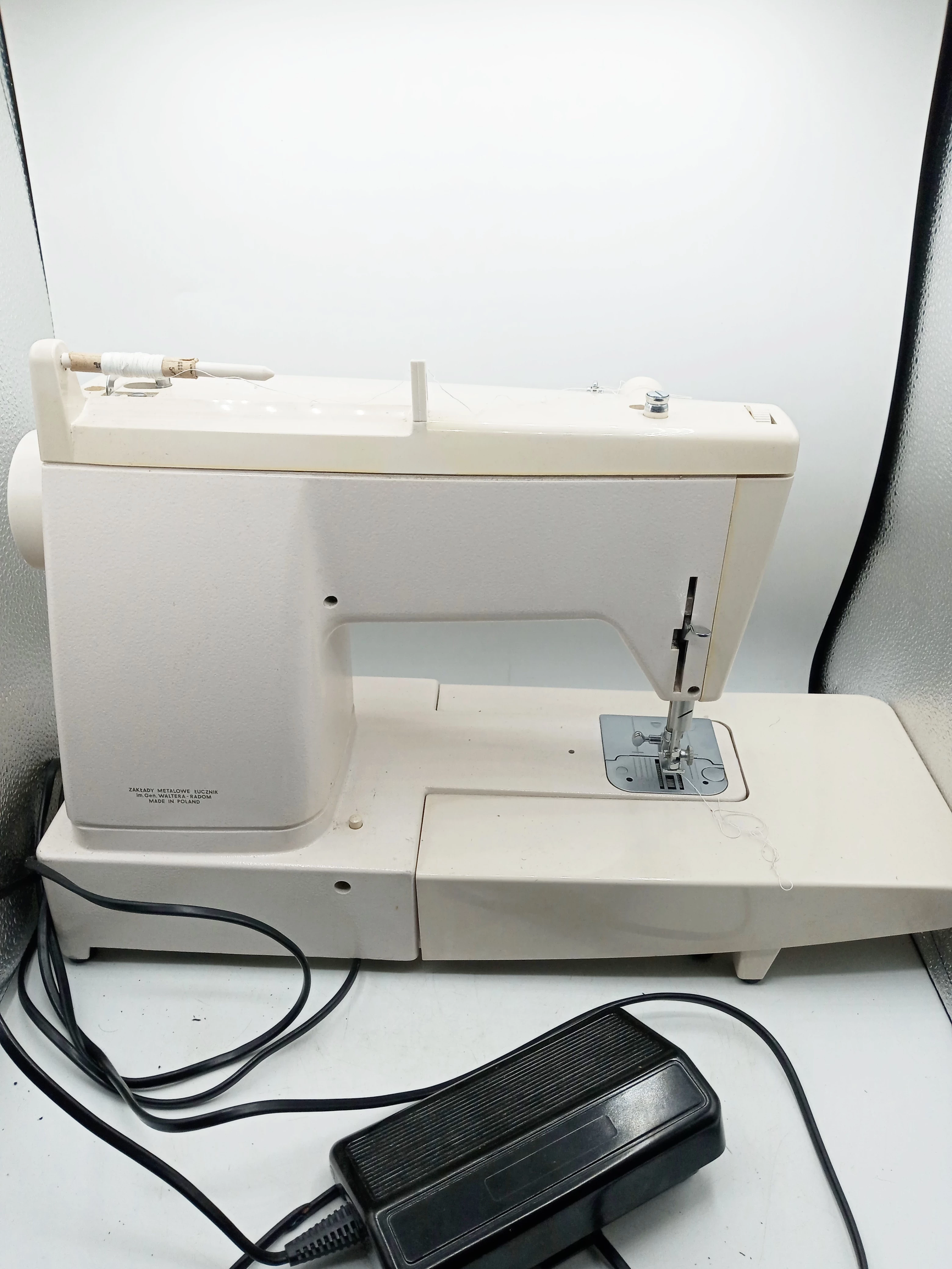 maszyna-do-szycia-lucznik-834-zabytkowa-at-okazja-at-kod-producenta-834