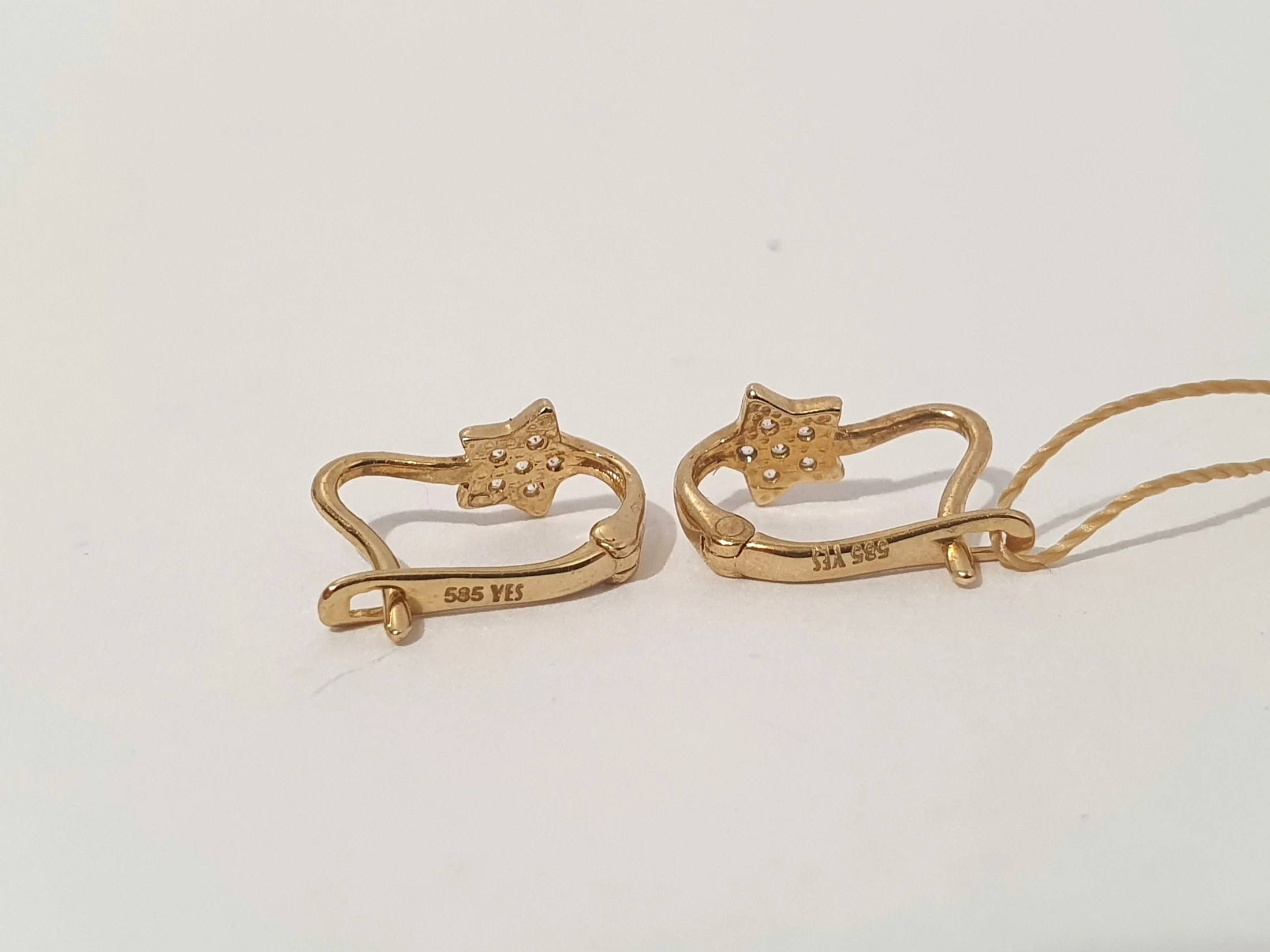 zlote-kolczyki-585-087g-yes-stan-uzywany