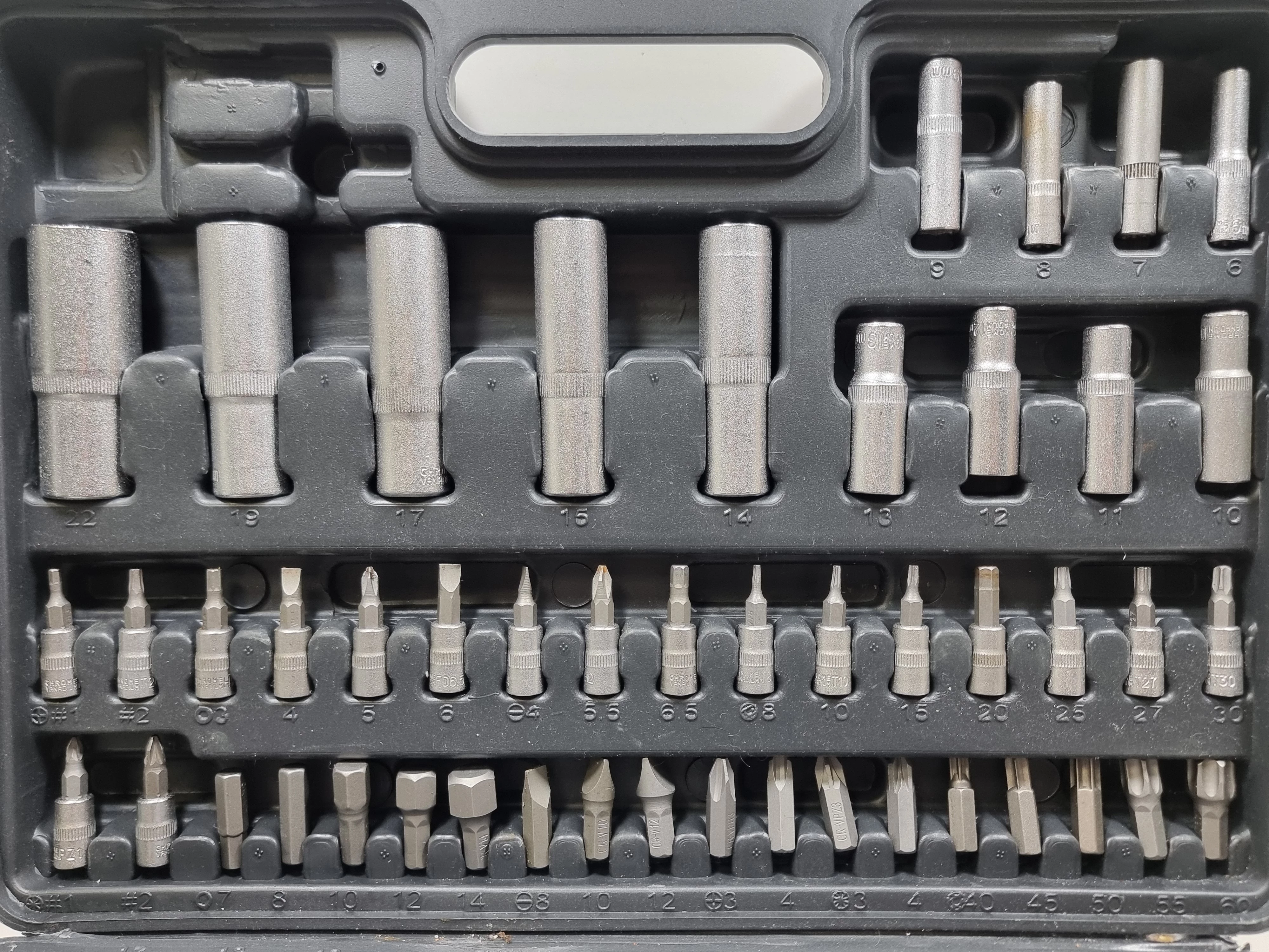 zestaw-klucze-nasadowe-108-szt-mastiff-marka-schmith