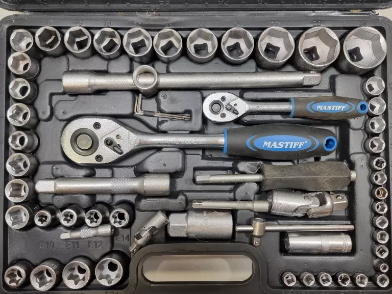 zestaw-klucze-nasadowe-108-szt-mastiff-stan-powystawowy