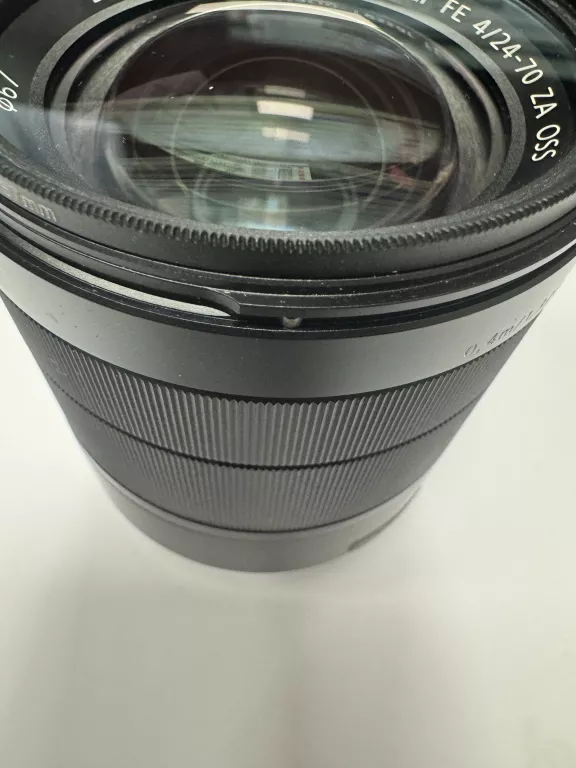 OBIEKTYW SONY ZEISS FE 4/24-70MM USZKODZONY