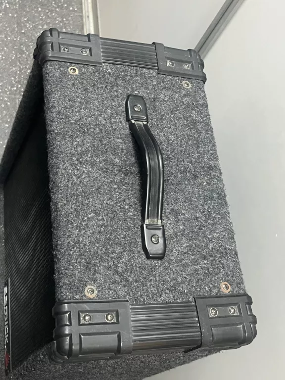 WZMACNIACZ GITAROWY SAMICK SM-25R / PIECYK GITAROWY