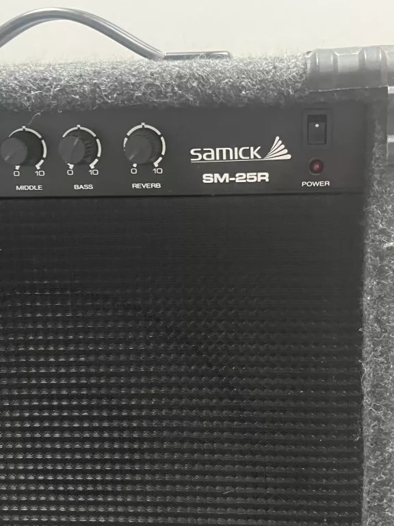 WZMACNIACZ GITAROWY SAMICK SM-25R / PIECYK GITAROWY