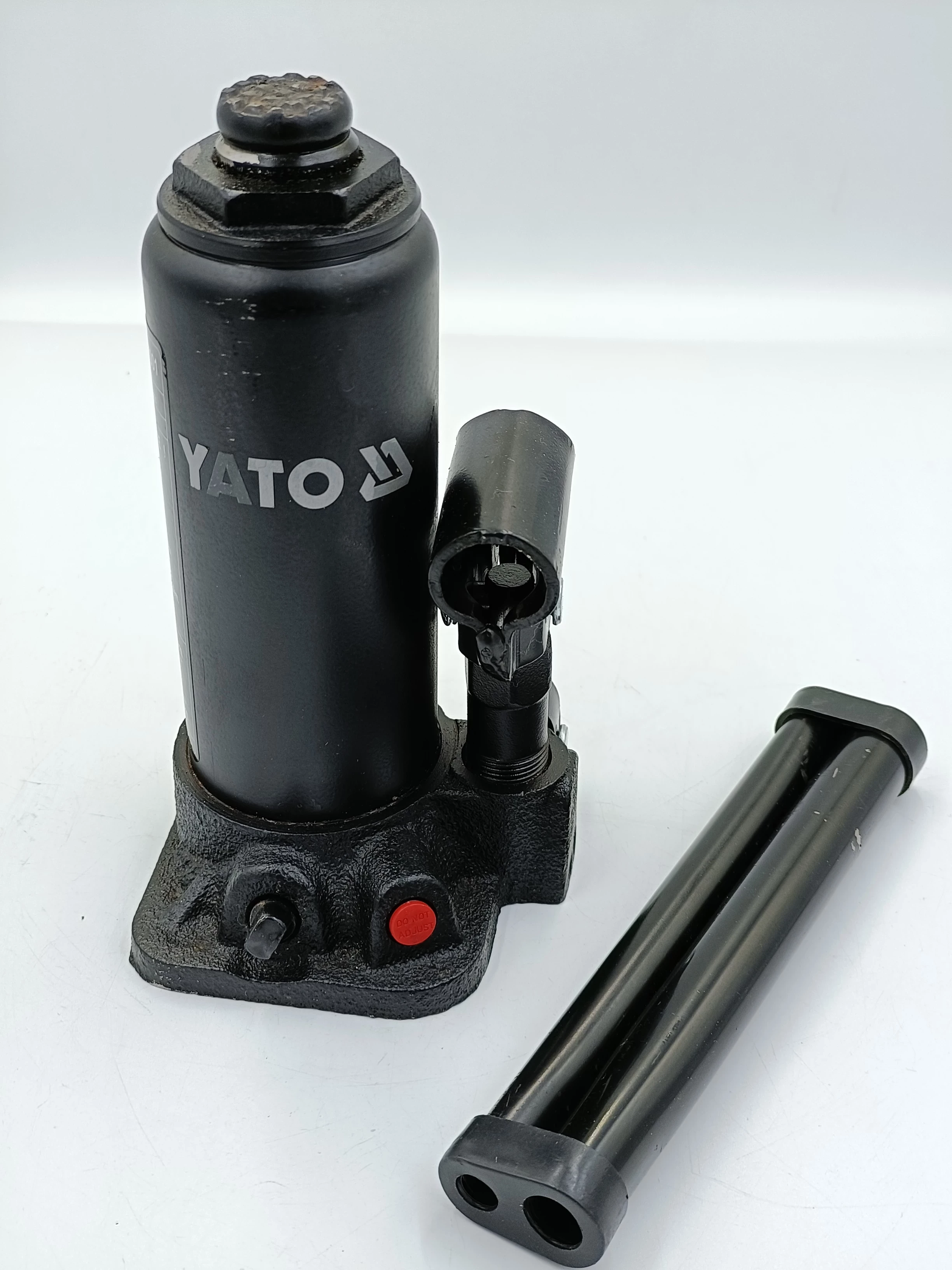 podnosnik-hydrauliczny-slupkowy-yato-yt-17001-stan-uzywany