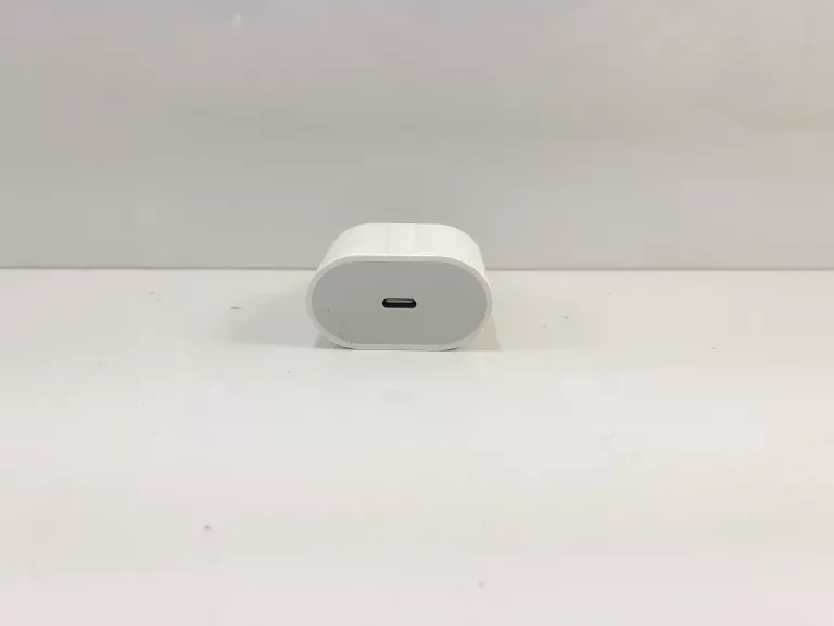 13-ladowarka-wejscie-usb-c-c-ean-gtin-4048927662549