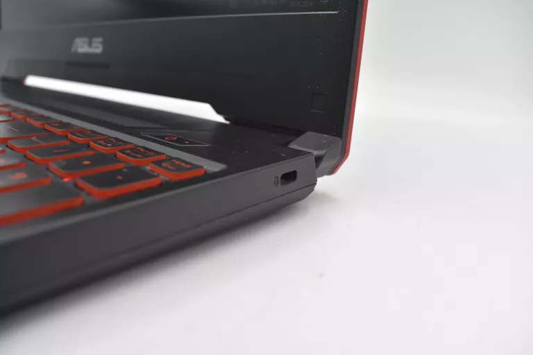LAPTOP ASUS TUF GAMING FX505G I5-8300H/8GB RAM/520GB SSD/GTX1050 #OPIS