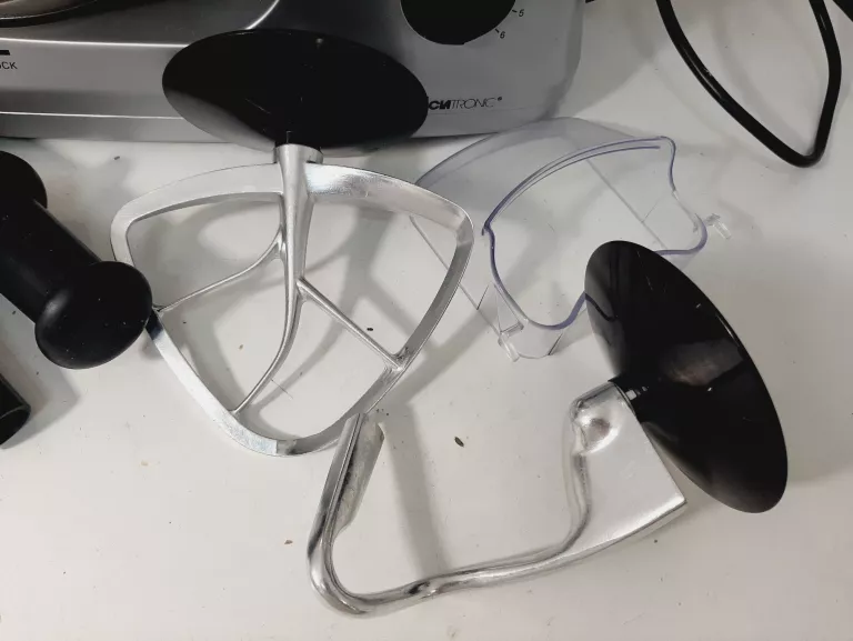 robot-kuchenny-4w1-1000w-clatronic-km-3350-ean-gtin-4006160637397