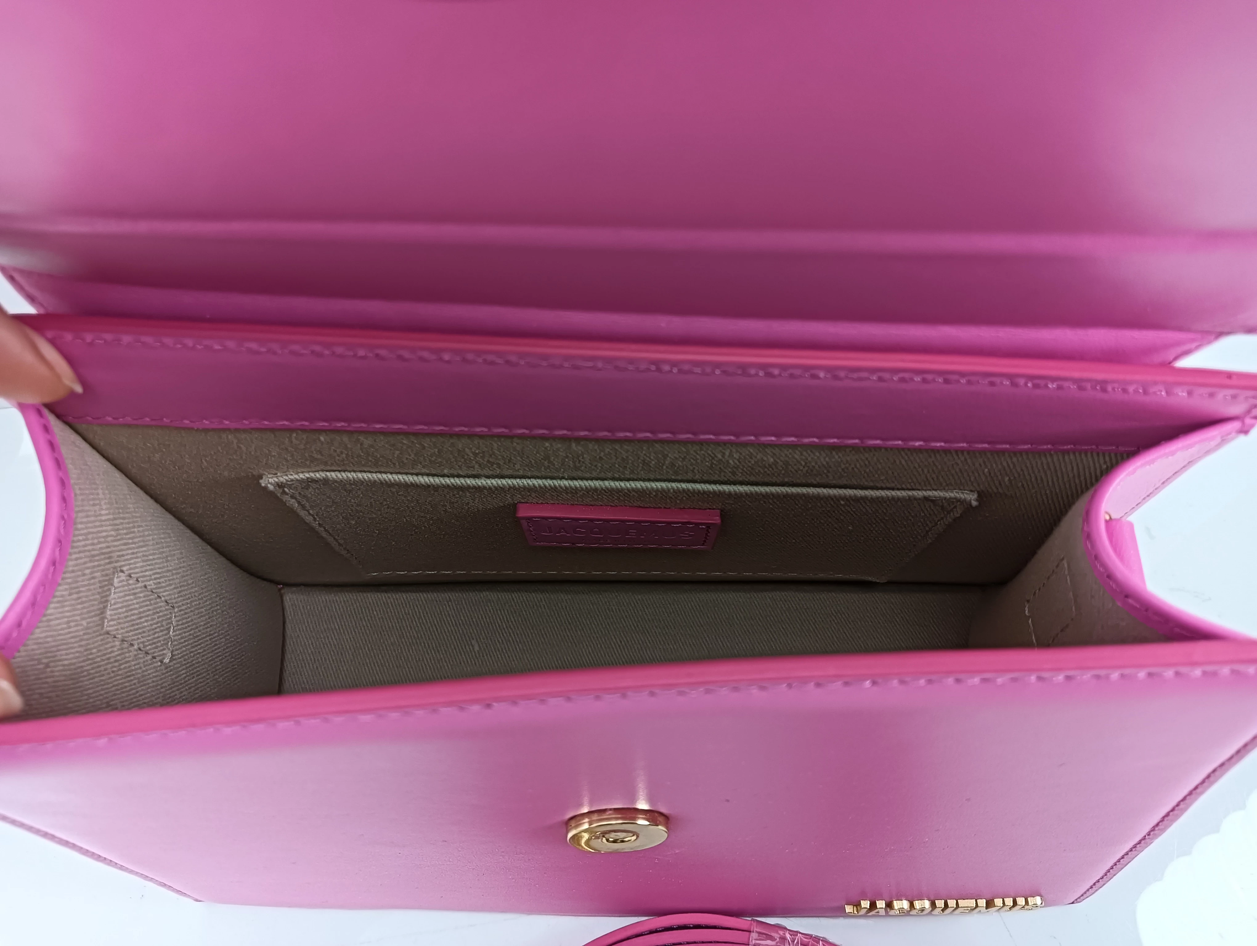 torebka-damska-le-grand-chiquito-jacquemus-neon-pink-ean-gtin-6974646994464