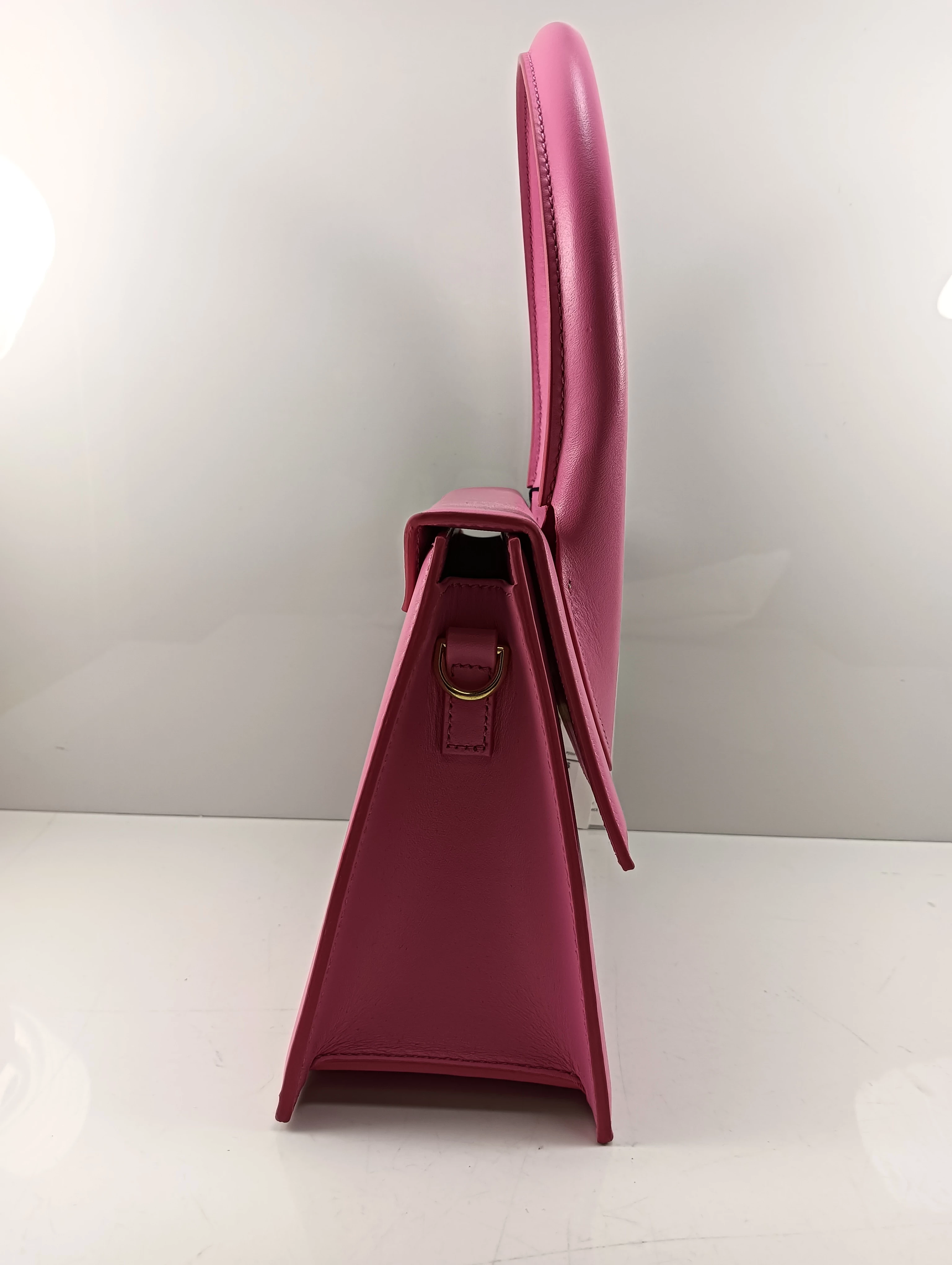 torebka-damska-le-grand-chiquito-jacquemus-neon-pink-material-dominujacy-inny