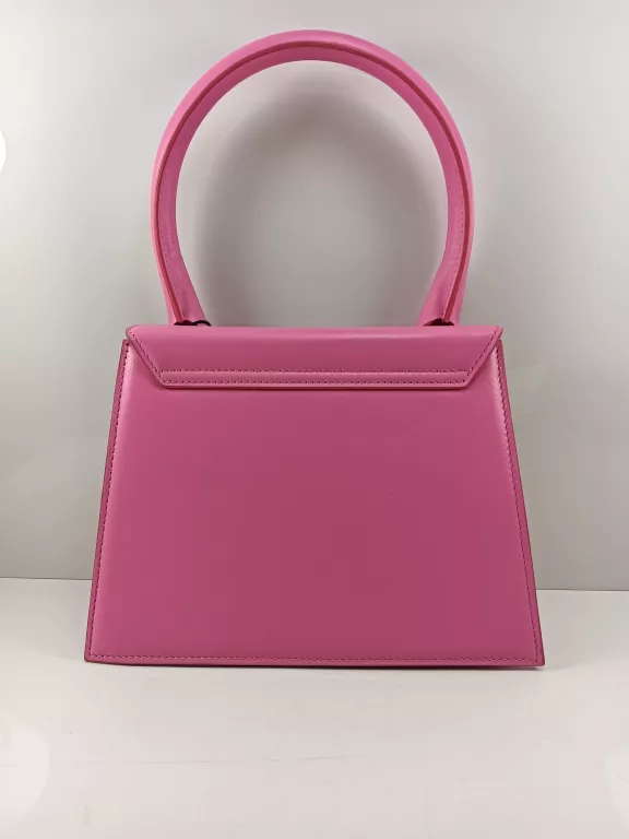 torebka-damska-le-grand-chiquito-jacquemus-neon-pink-marka-bez-marki