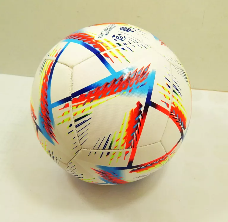 PIŁKA NOŻNA ADIDAS HT3384 R. 5