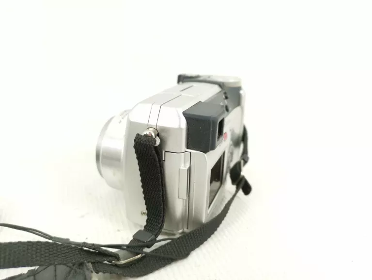 APARAT OLYMPUS C-740 ULTRA ZOOM