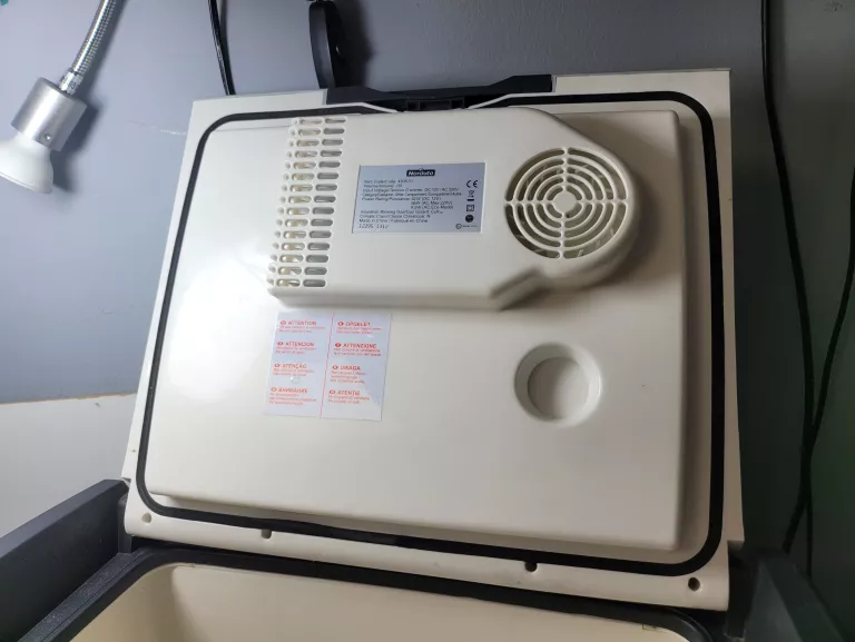 lodowka-turystyczna-norauto-28l-marka-norauto