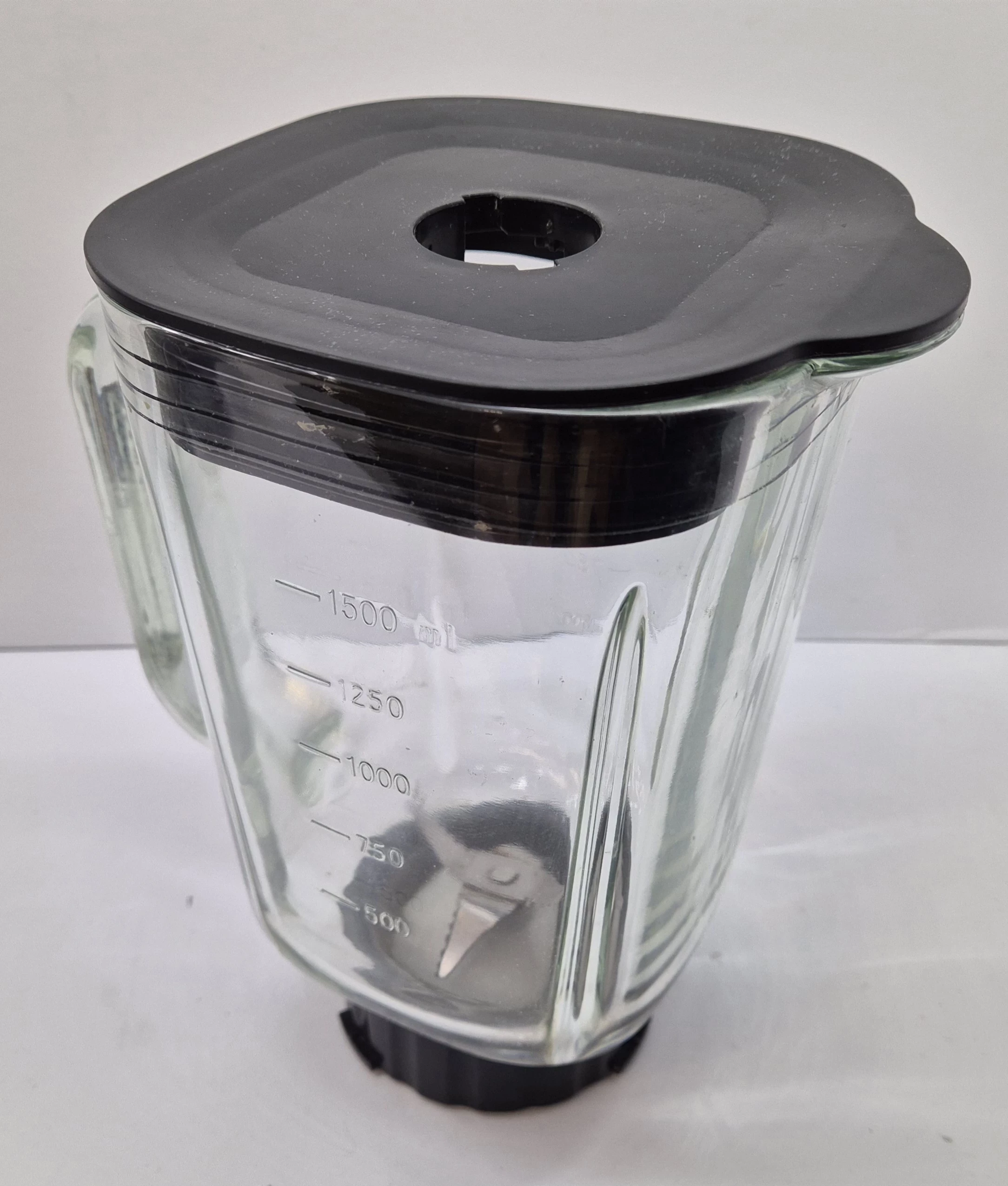 blender-zelmer-zsb1400b-moc-750