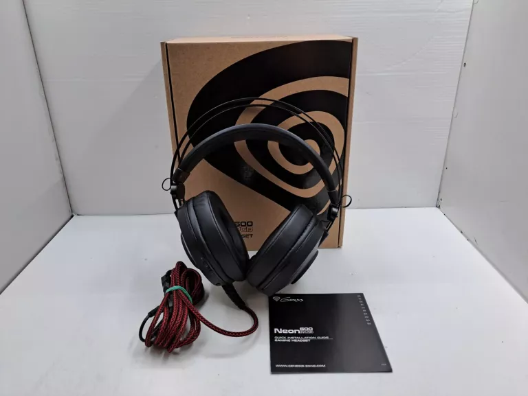 SŁUCHAWKI WOKÓŁUSZNE GENESIS NEON 600 RGB