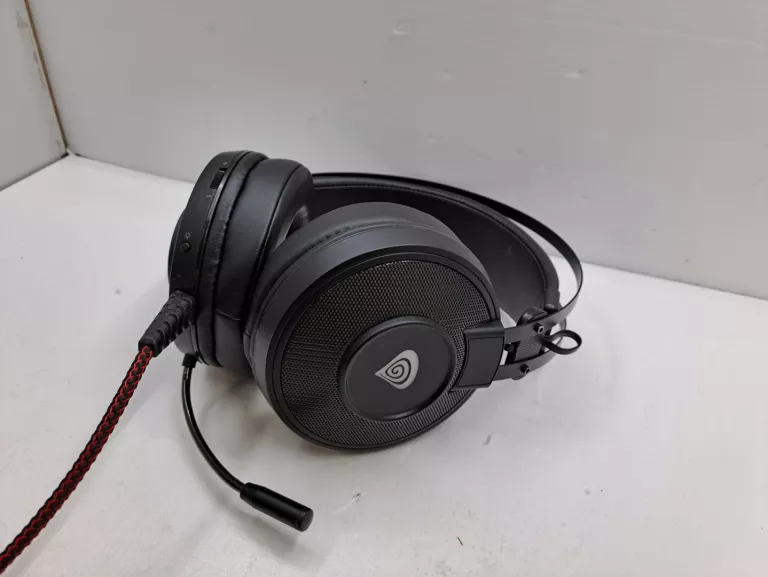 SŁUCHAWKI WOKÓŁUSZNE GENESIS NEON 600 RGB