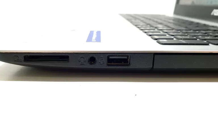 LAPTOP ASUS X555L PROCESOR I5/8 RAM/SSD 250GB/ KARTA GRAFICZNA NVIDIA 920M