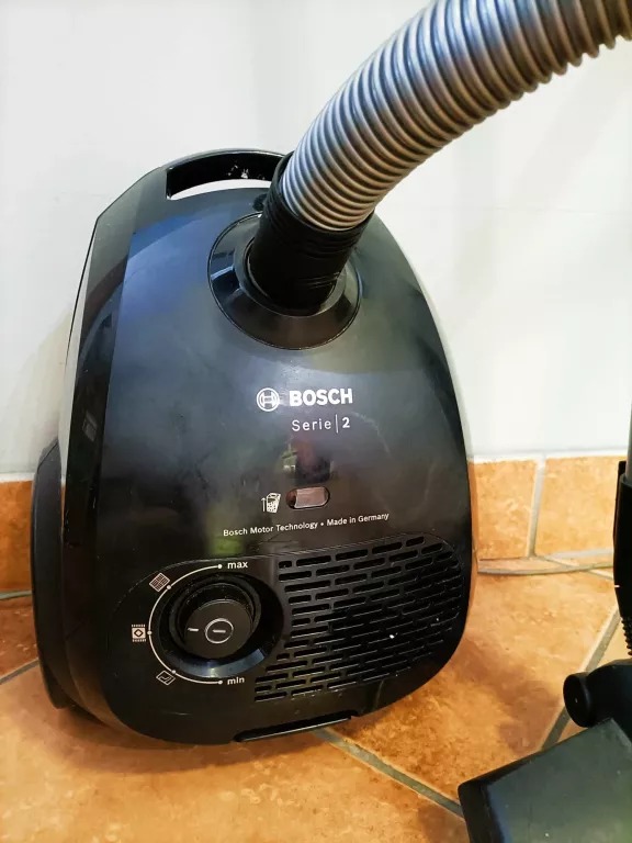 odkurzacz-workowy-bosch-bgb2x11104-stan-uzywany