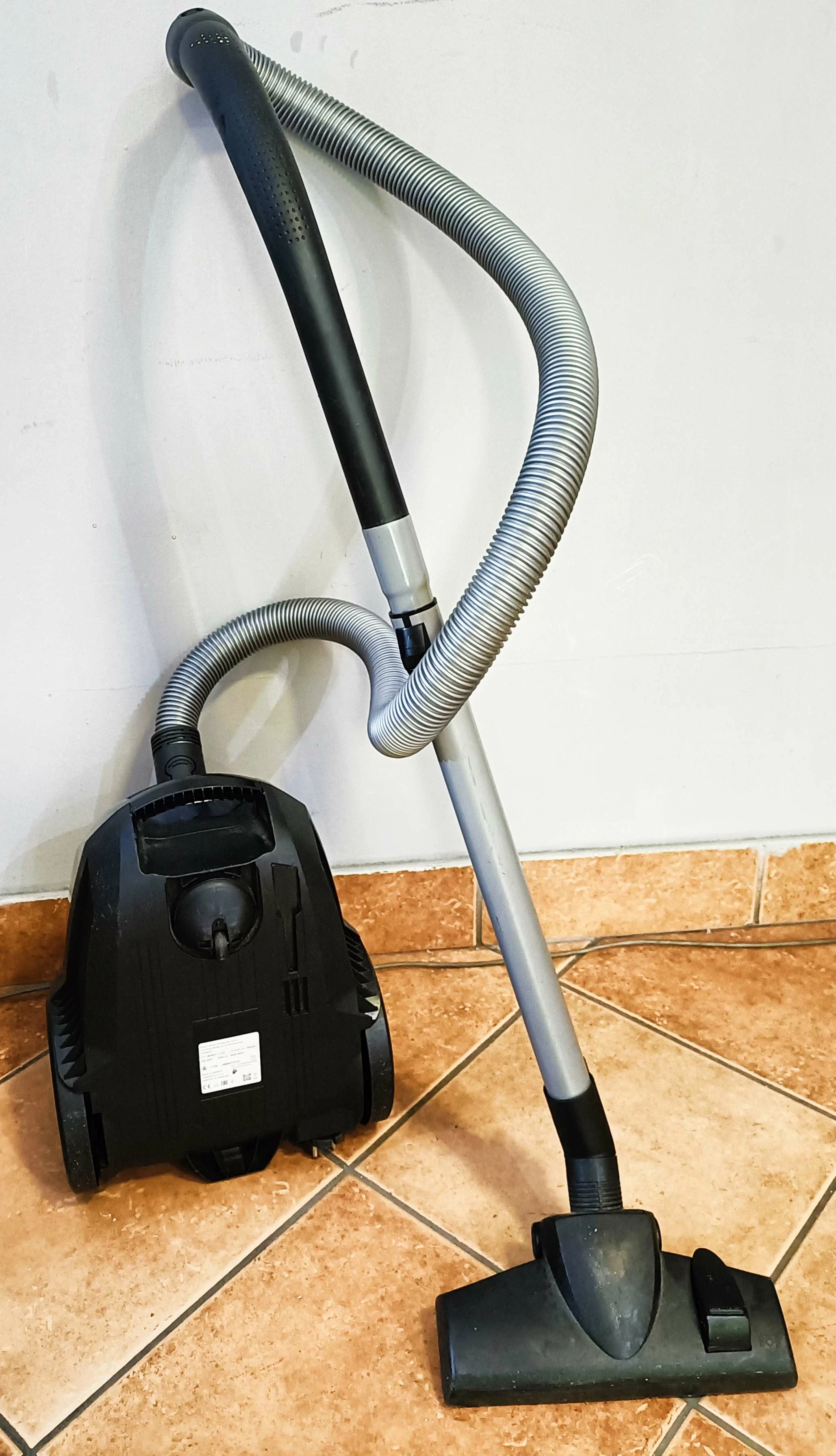 odkurzacz-workowy-bosch-bgb2x11104-kolor-dominujacy-czarny