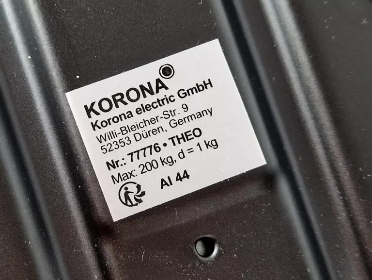 WAGA ŁAZIENKOWA KORONA THEO 77776