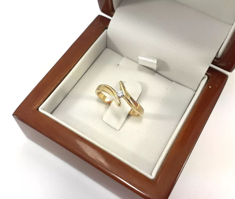 ZŁOTY PIERŚCIONEK 585 Z DIAMENTEM 0,06CT 2,46G ROZMIAR 16 CERTYFIKAT
