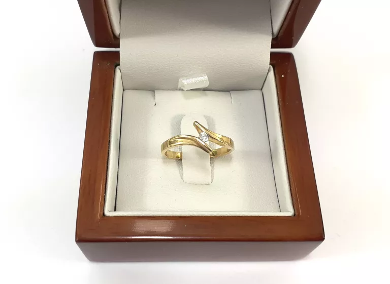 ZŁOTY PIERŚCIONEK 585 Z DIAMENTEM 0,06CT 2,46G ROZMIAR 16 CERTYFIKAT