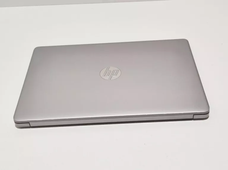 LAPTOP HP 250 G8