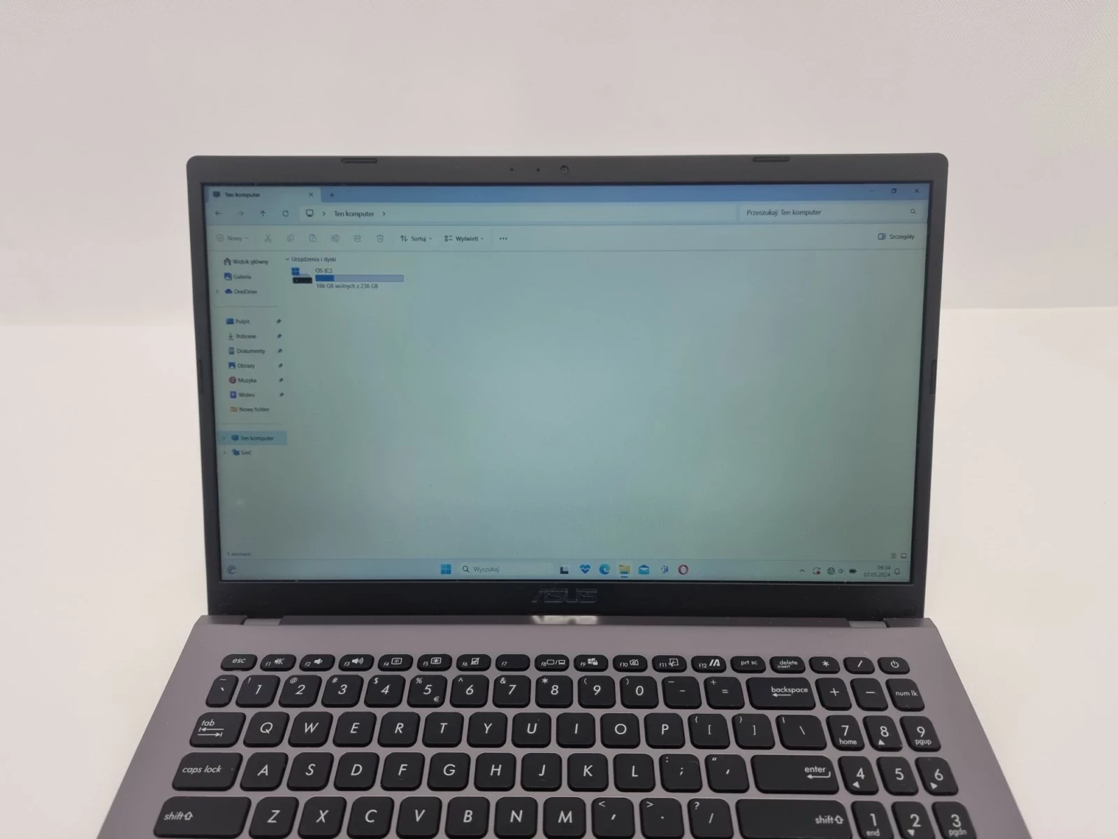 laptop-asus-a509ja-i3-1005g1-4gb-ram-256gb-przekatna-ekranu-1560