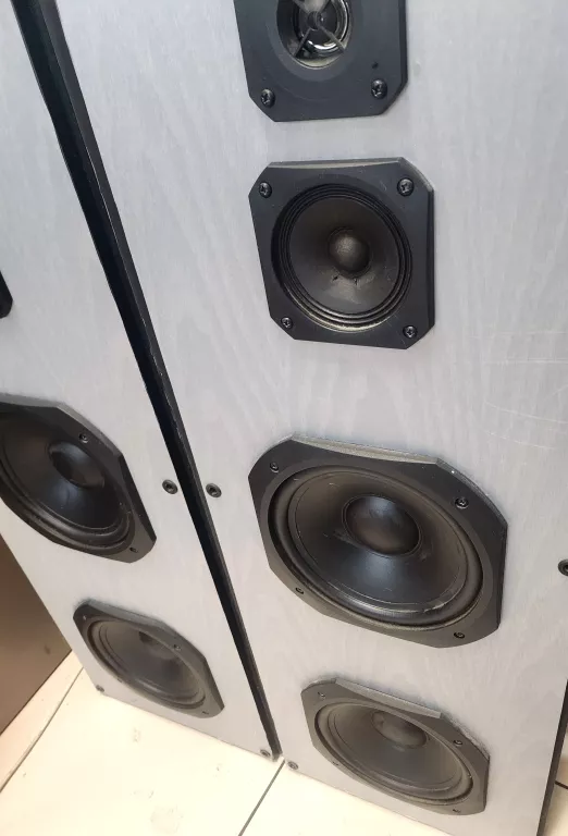 KOLUMNY GŁOŚNIKOWE JBL